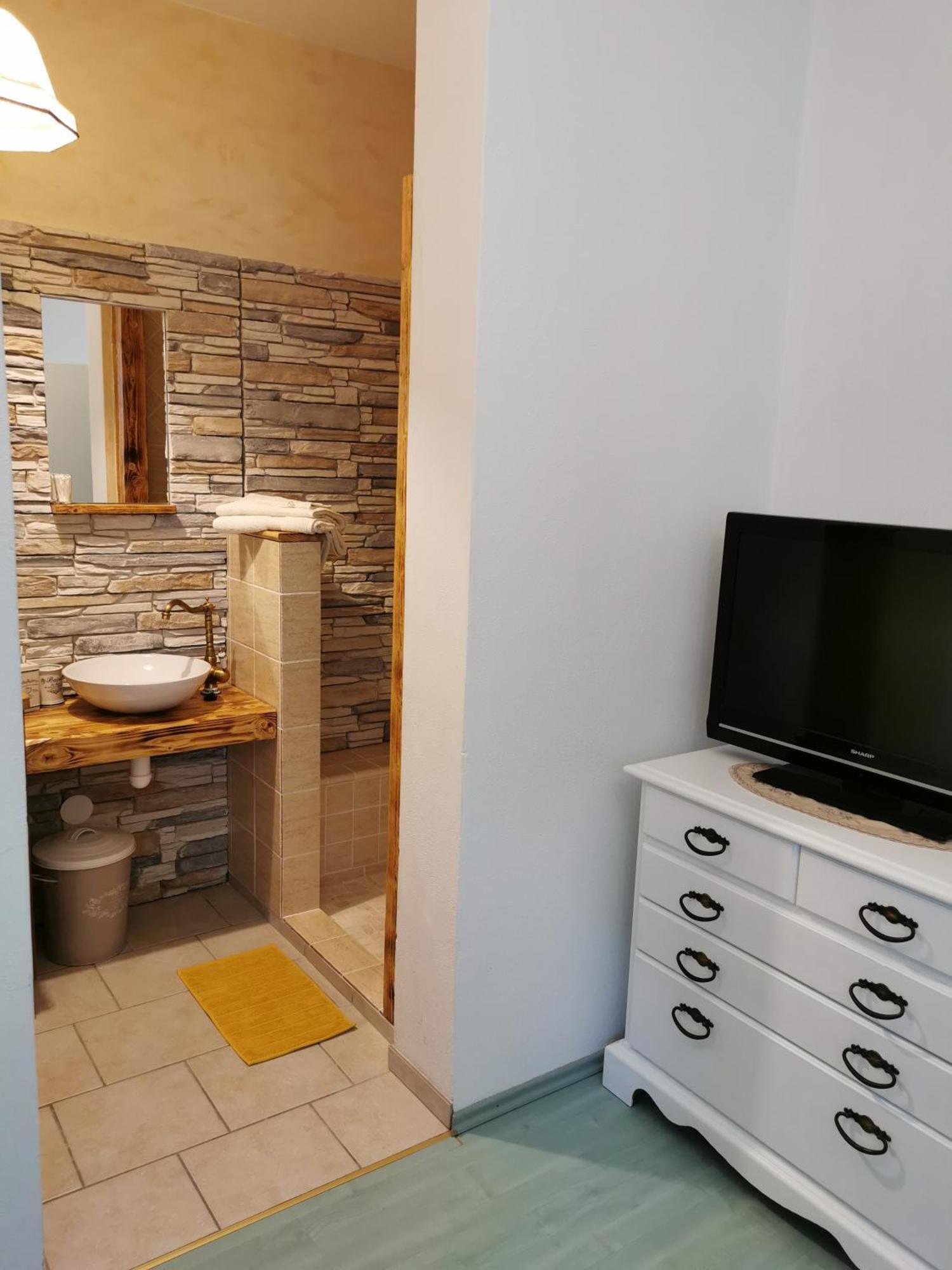 Apartmaji Arko Ribnica Eksteriør billede
